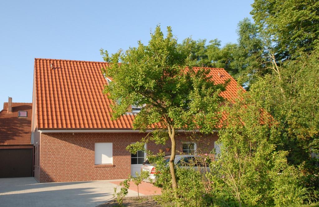 Pension Burggaststatte Heyken Neuharlingersiel Exterior foto